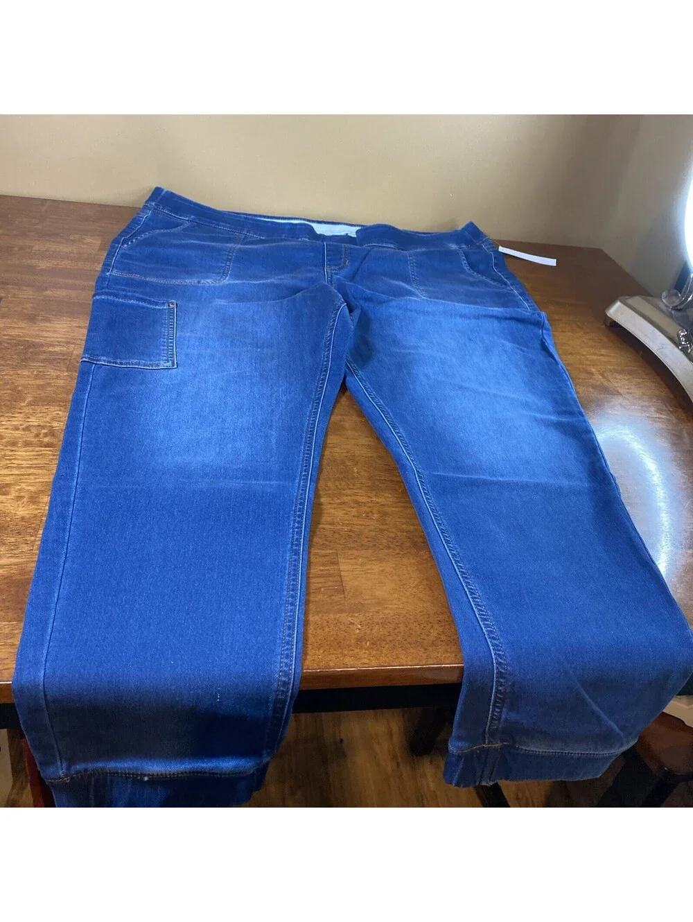 D&C Ladies Stretch Pull Up Jeans 5 Pockets One On Right Thigh 1X